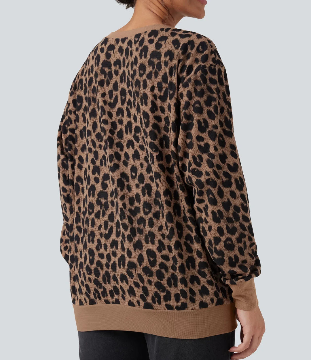 Round Neck Long Sleeve Leopard Waffle Oversized Casual Sweatshirt with Pockets