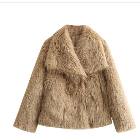 Riley | Cropped Fluffy Faux Fur Jacket with Wide Lapels