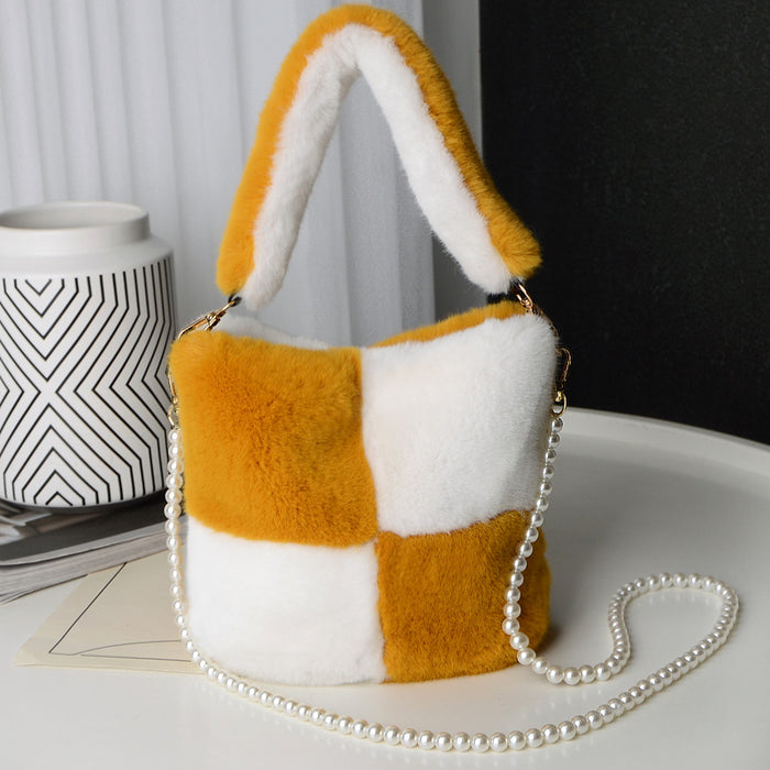 Quinn | Fluffy Bucket Bag with Faux Pearl Chain