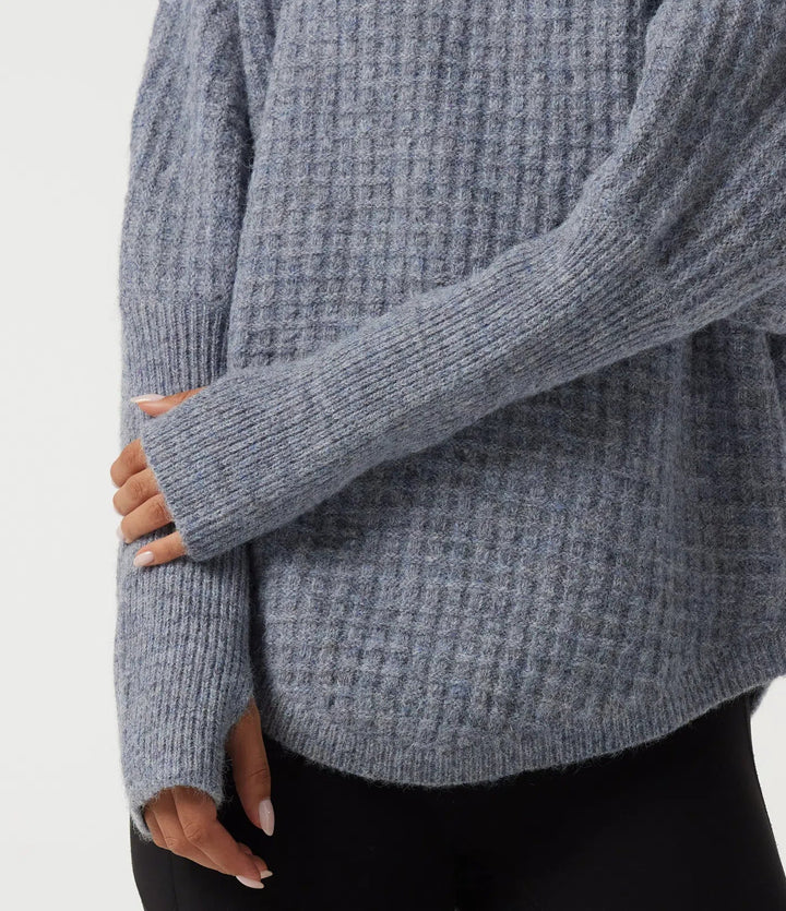 Long Sleeve Curved Hem Casual Sweater with Thumbholes